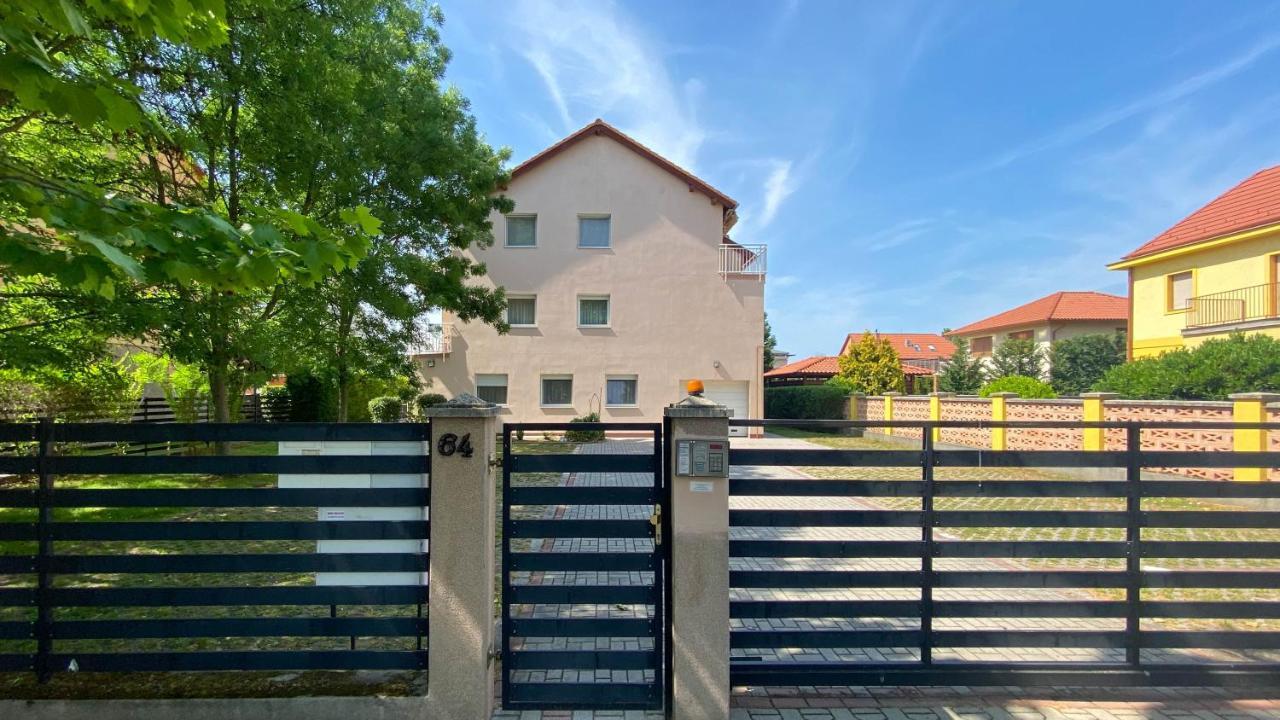 Apartamento Aranypart Apartman Siófok Exterior foto